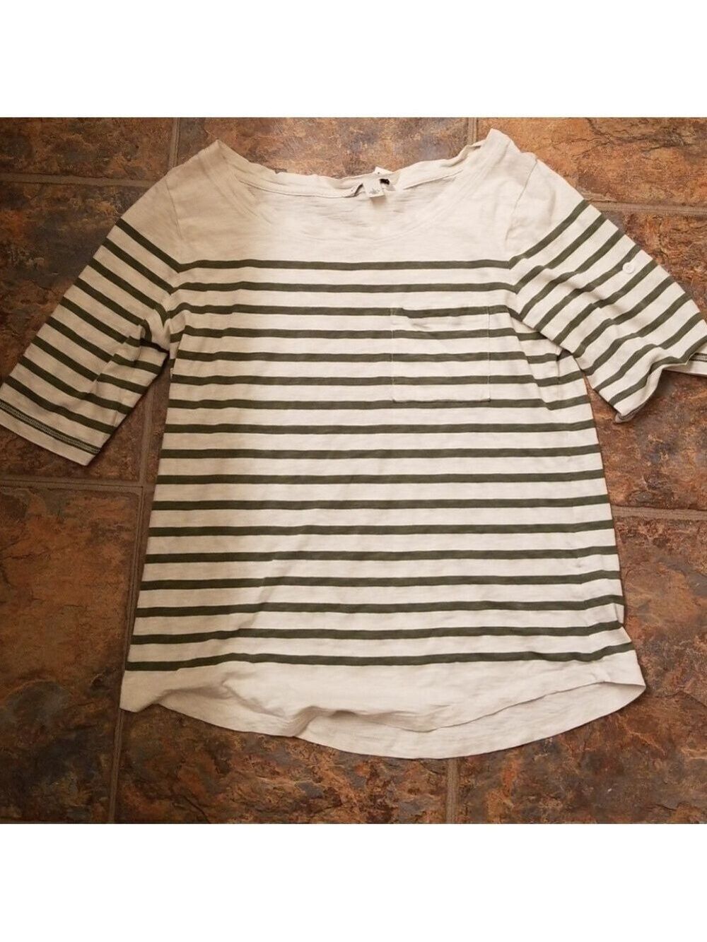 Banana Republic Pocket Tee Green Cream